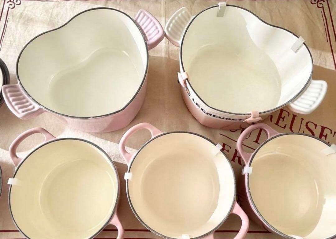 ＊＊ココット・ダムール　ル・クルーゼ＊＊美品　サテンピンク　希少激レア