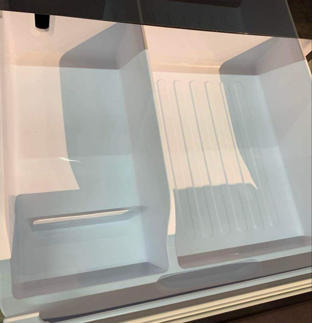 SHARP 冷凍冷蔵庫　2018年製　プラズマクラスターレッド