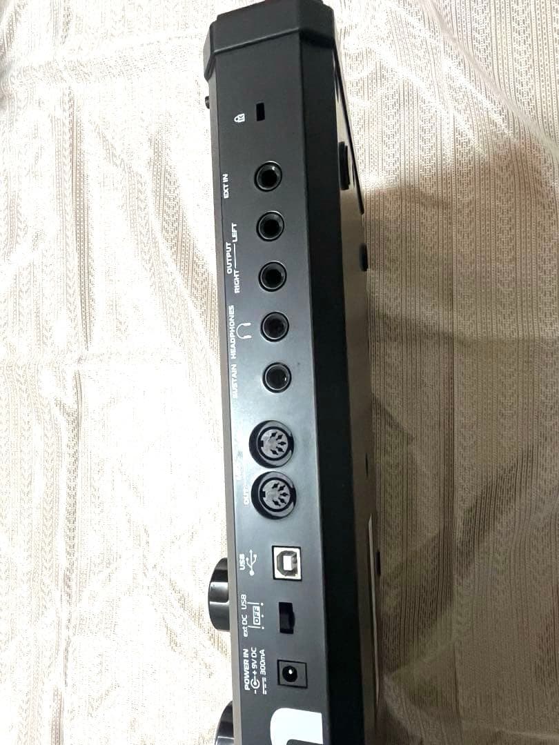 Novation MININOVA　シンセサイザー