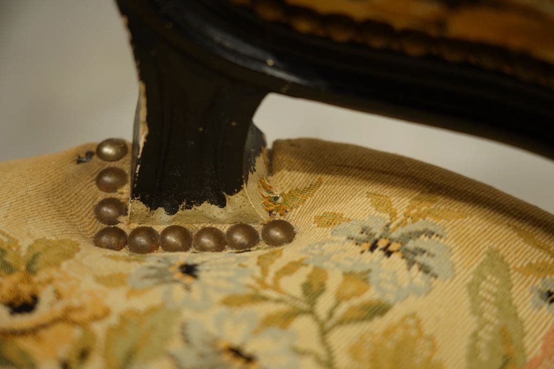 ルイ15世様式　フランス　アンティーク　ロココ　バロック　プチポワン　刺繍