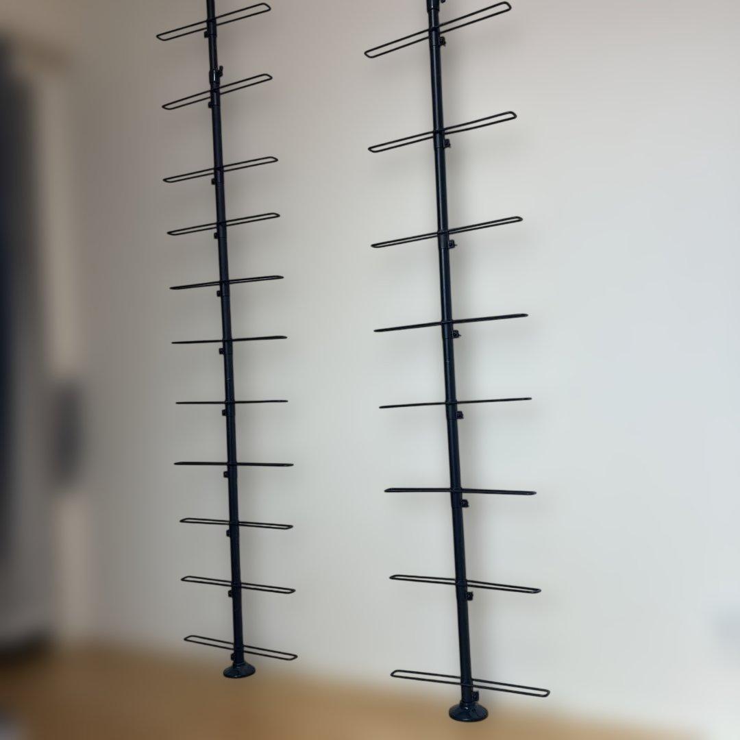 スニーカーディスプレイポール　突っ張りスニーカーラック　中古2セットまとめ売り！