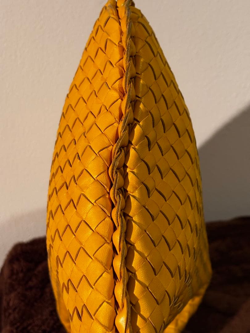 ボッテガヴェネタBOTTEGA VENETAイントレチャートショルダーバッグ