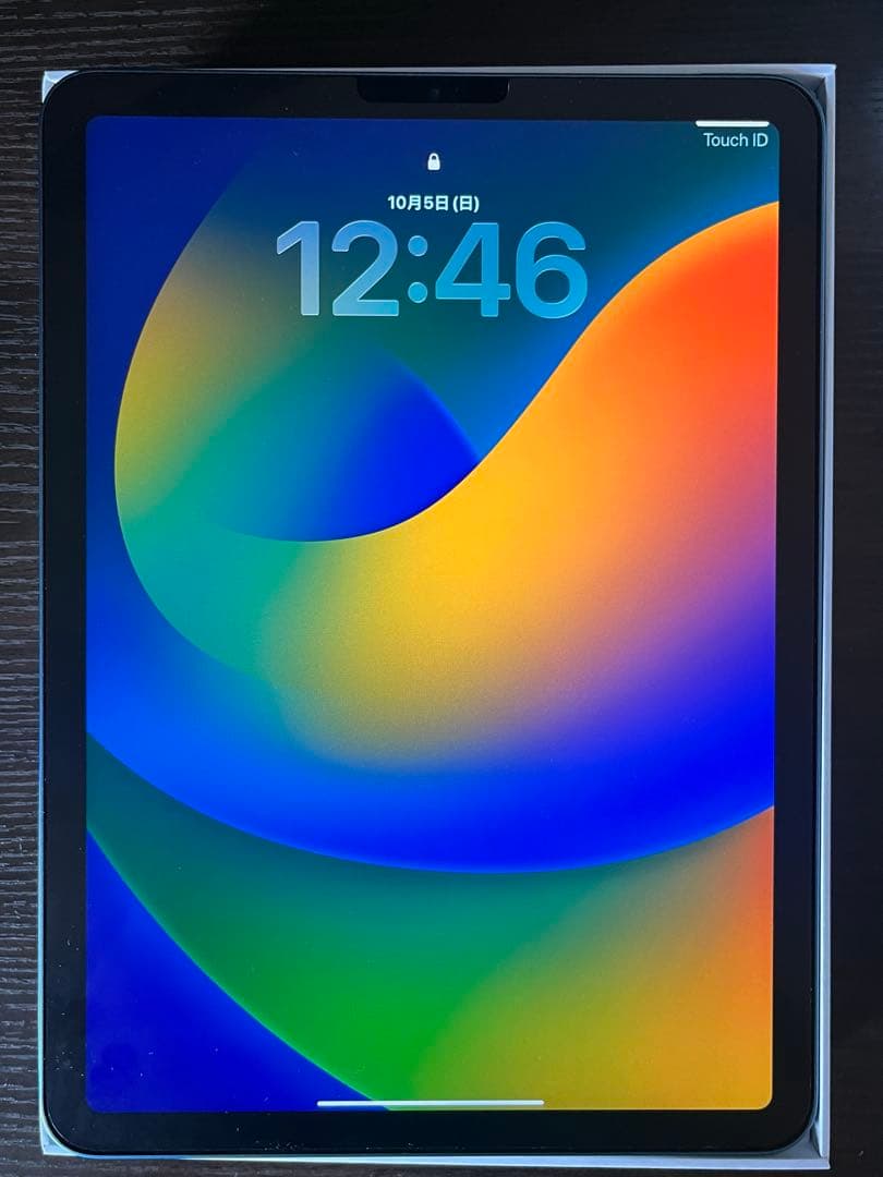 美品【本体＋純正キーボード】iPad Air第5世代Wi-Fi 64GB ブルー