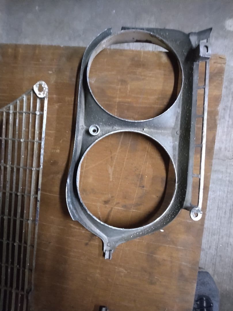 ぐっちさんは専用プリンススカイラインS50　54系グリル一式