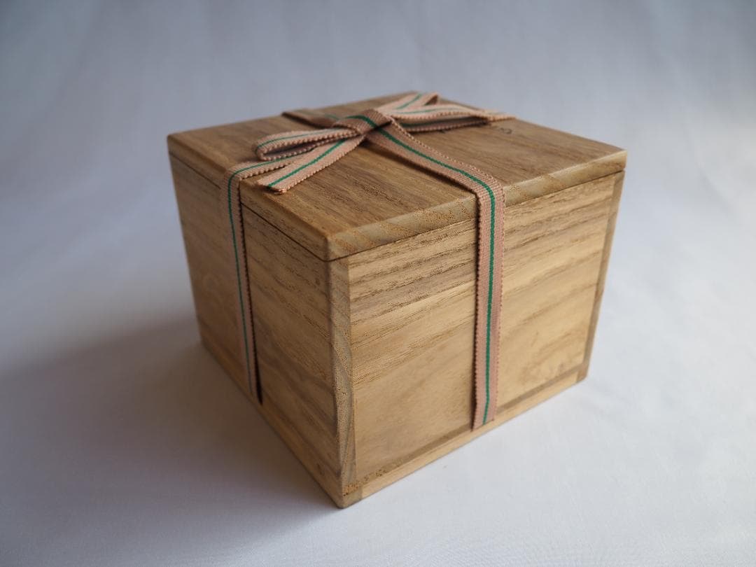 16代永樂善五郎造『色絵くくり猿茶碗』 (共箱)　千家十職