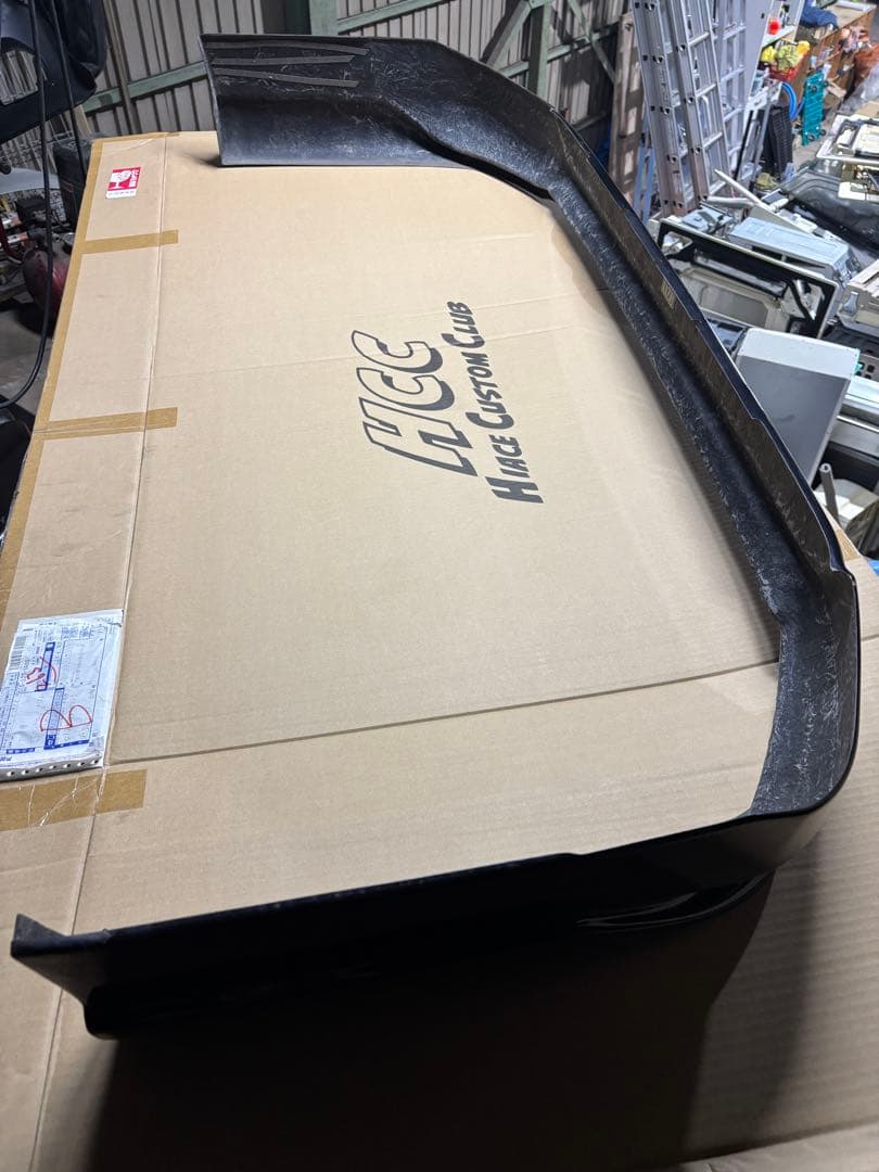 ハイエース　フリッパー一体型フロントリップスポイラー　エアロ　220塗装済み