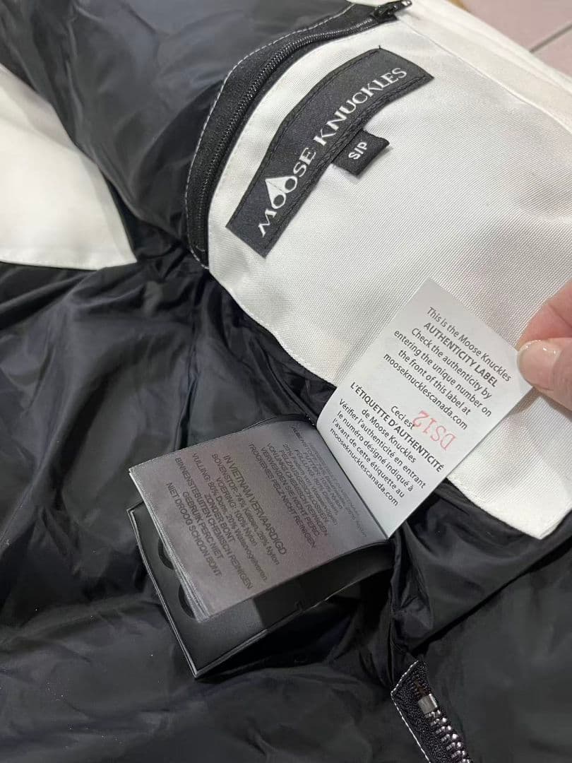 MOOSE KNUCKLES ホワイト ダウンジャケット S