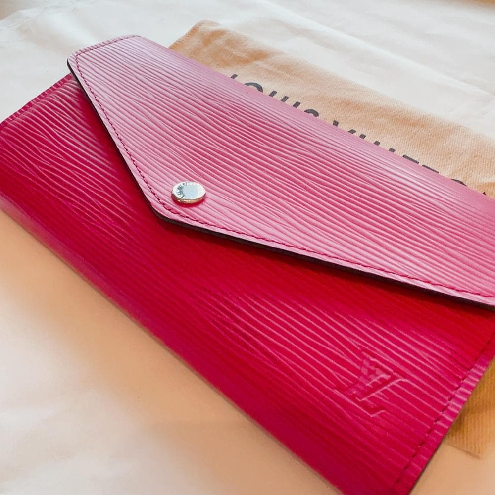 美品！LOUIS VUITTON サラ エピ フューシャピンク 長財布