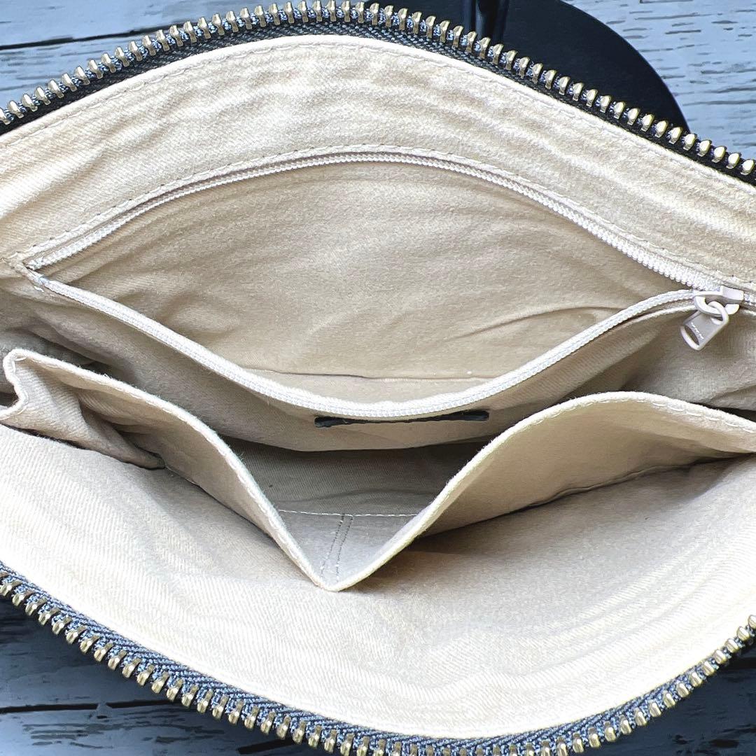 美品✨Dakota ダコタ 斜め掛けショルダーバッグ本革レザー黒ブラック肩掛け