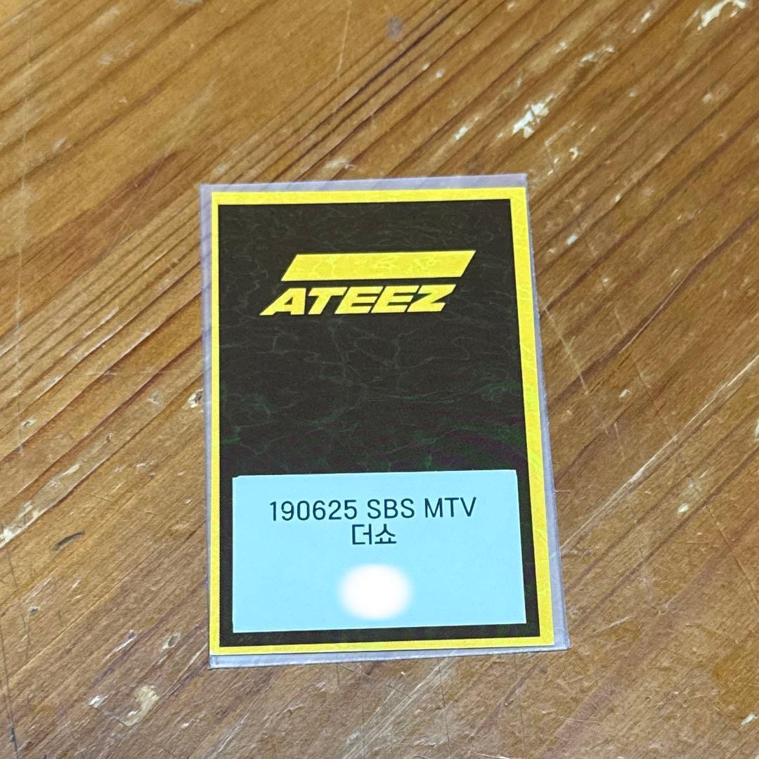 ATEEZ ウヨン　トレカ