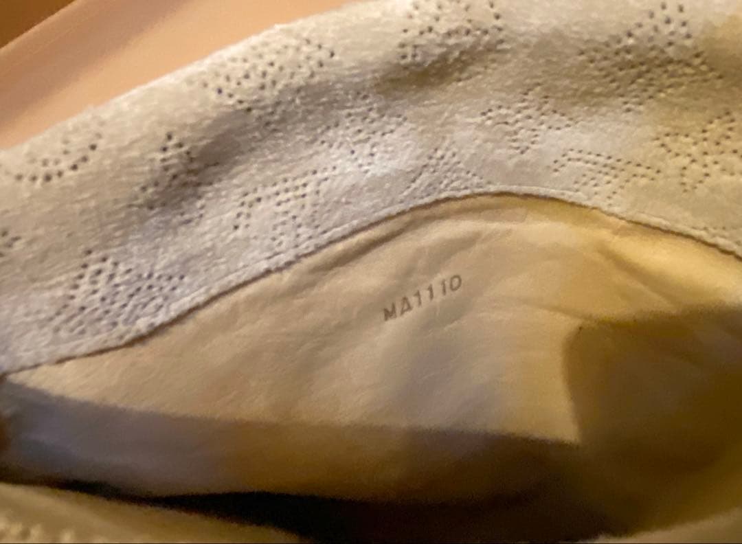 ルイ・ヴィトン　マヒナ　ロングブーツ　スエード　ベージュ　イタリア製