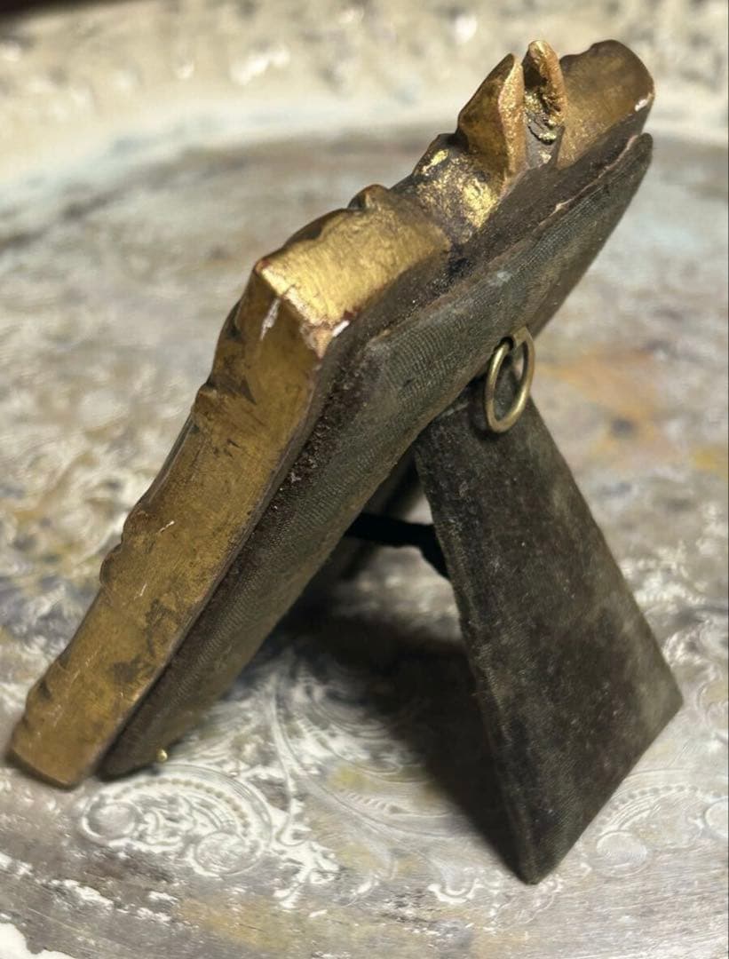 フランスアンティーク写真立て　インテリアフォトスタンド　赤ちゃんの写真入り