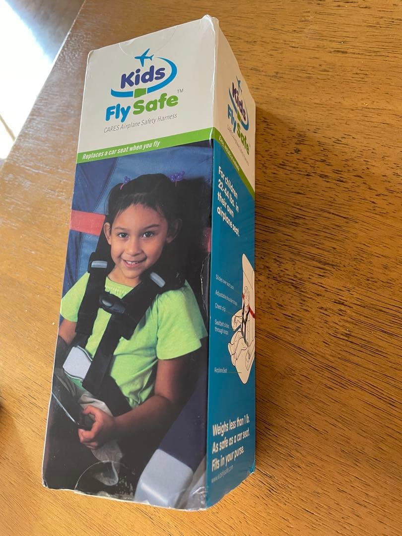 Kidsflysafe 安全用具　CARES ハーネス 航空機用チャイルドシート