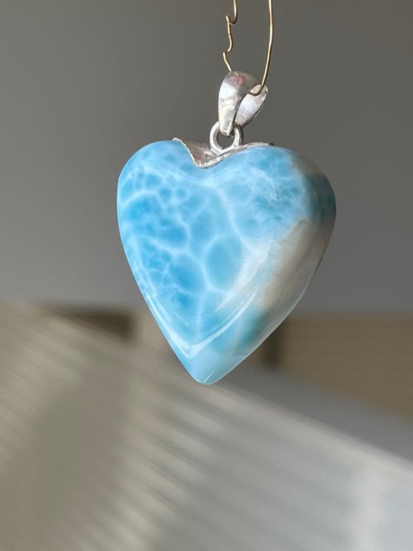 天然石☆高品質！ラリマーハート型ペンダントトップ☆ラリマーらしい模様が美しい！