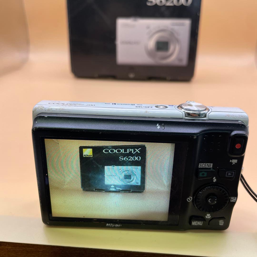 Nikon COOLPIX S6200 デジカメ B043