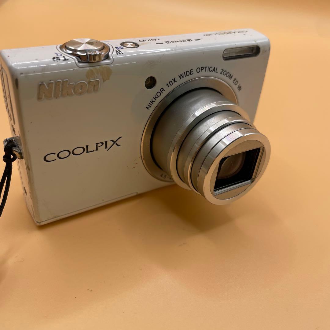 Nikon COOLPIX S6200 デジカメ B043