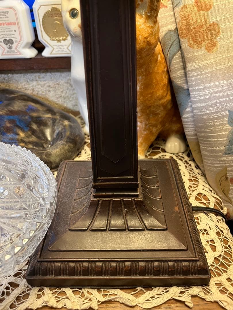 超大型　ヴィンテージステンドグラス花柄ランプ　グリーンカラー　高さ５７センチ程。