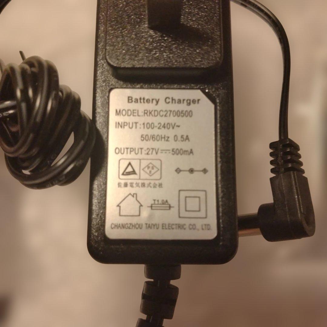 ★自立式コードレス掃除機 軽量 サイクロン式 2WAY LED液晶ディスプレイ