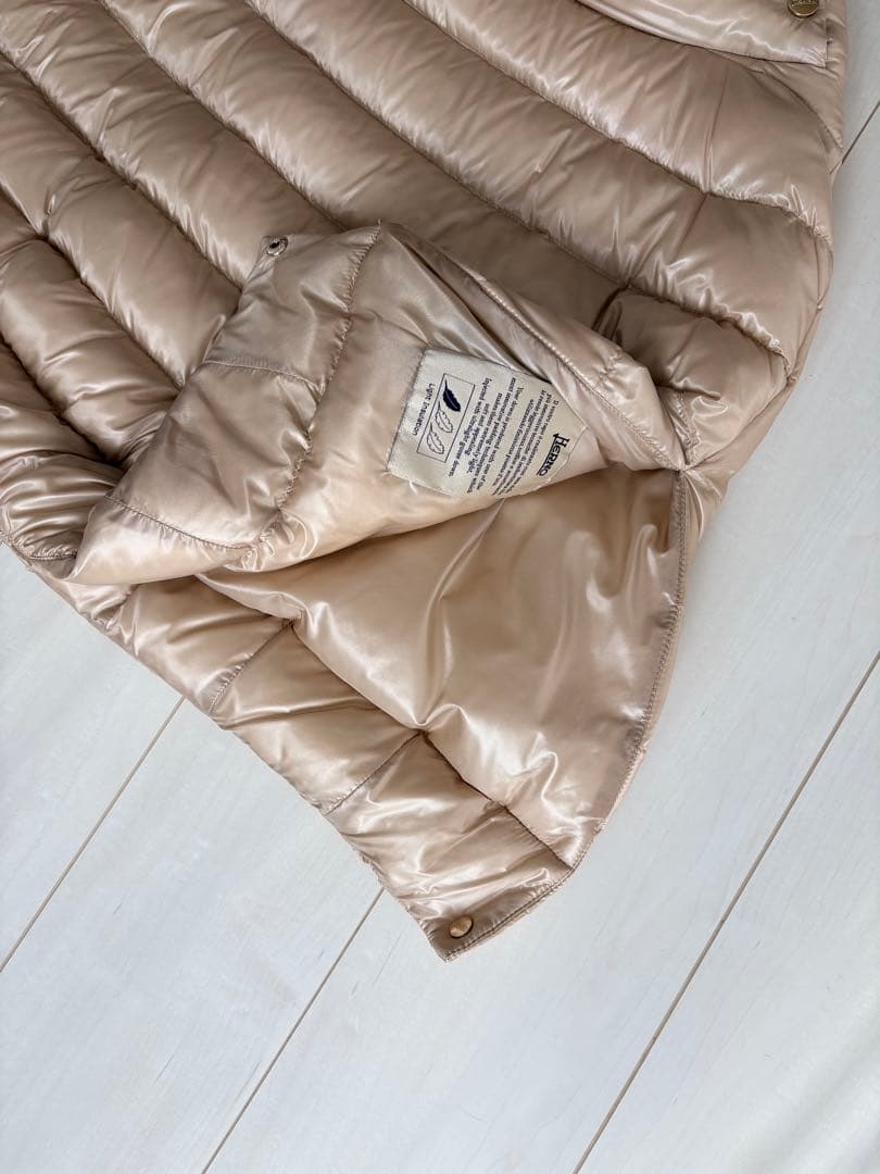 専用ヘルノ HERNO ダウン　ポンチョ　モンクレールタトラス デュベティカ