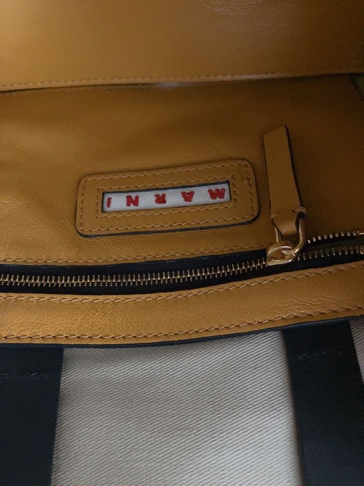 美品★MARNI✨マルニ MUSEO ミュゼオ　2WAYショルダーバッグ☆ファー