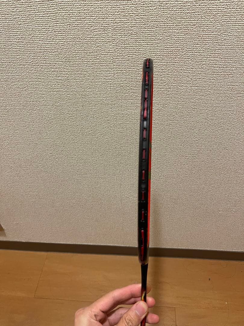 バドミントンラケット Astrox 77 レッド　3u