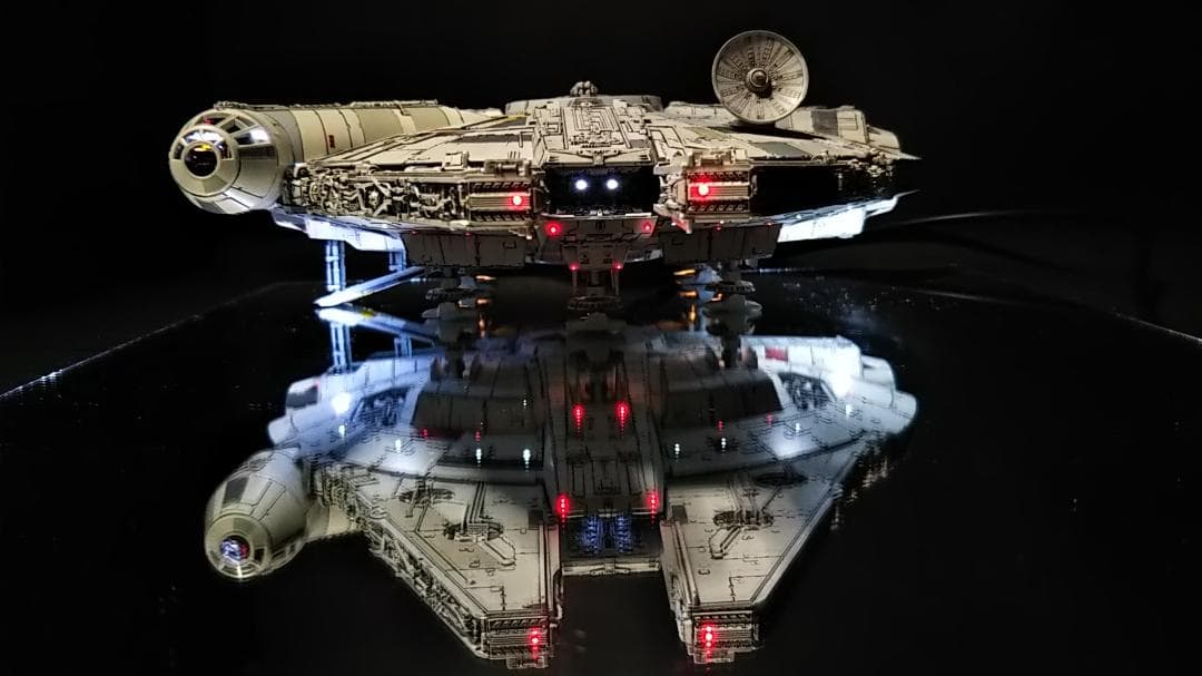 フル電飾改修 ミレニアムファルコン 1/144 塗装　 完成品 12V