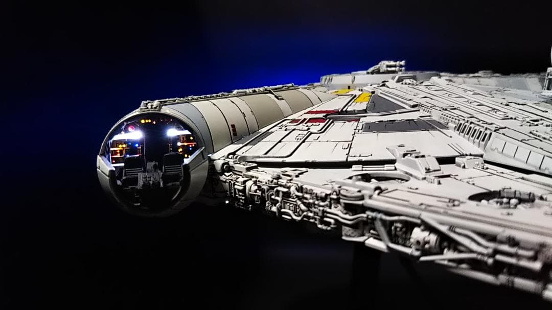 フル電飾改修 ミレニアムファルコン 1/144 塗装　 完成品 12V