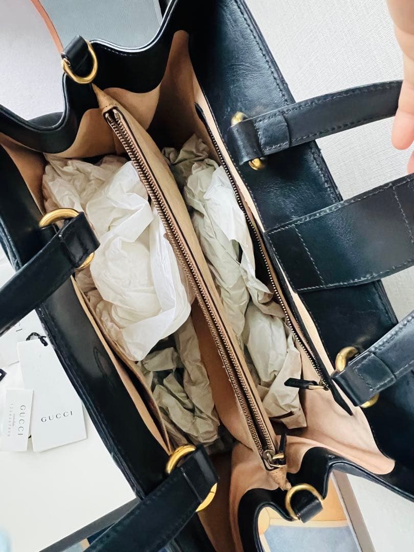 GUCCI GGマーモント キルティング ミディアム トップハンドルバッグ