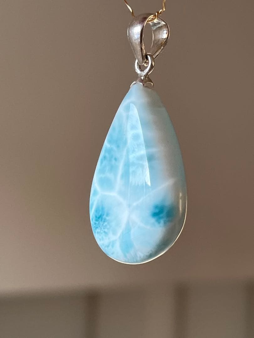 天然石☆高品質！ラリマーしずく型ペンダントップ☆全体的に模様が美しい！