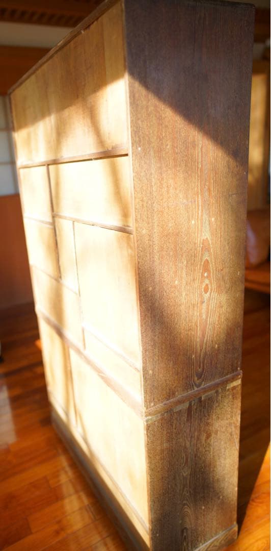 ☆101☆タモ材の玉杢目が美しい茶箪笥