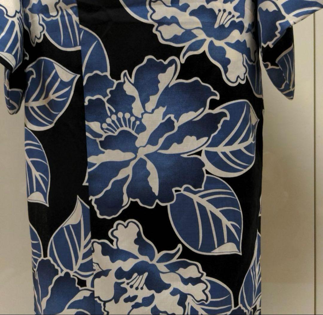 浴衣　ゆかた　ユカタ　サイズM クロ✖️ネイビー　花柄　浴衣単品