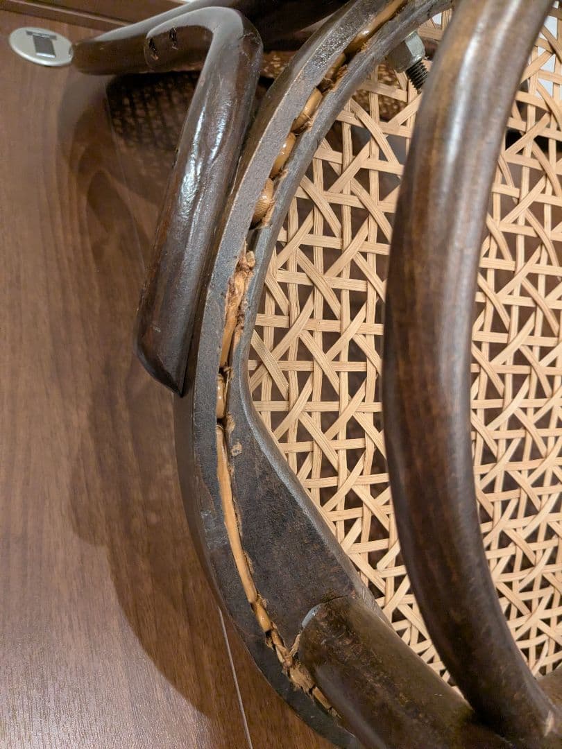 アンティークチェア　籐の椅子　曲げ木　ラタン