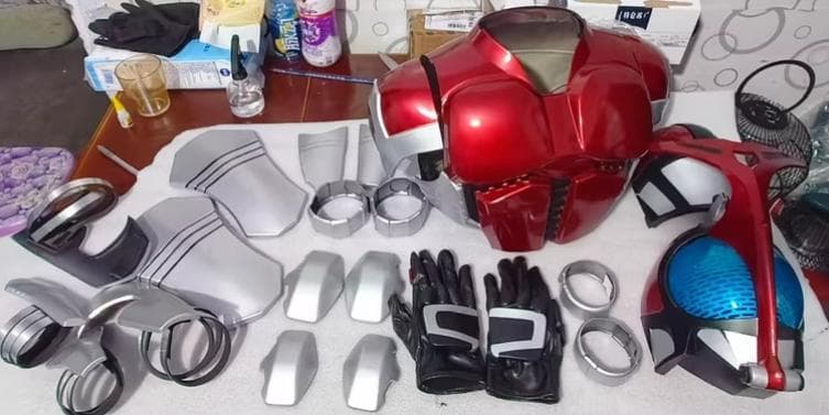 仮面ライダーカブト　コスプレ一式スーツ　特撮ヒーロープロップ　大人着用可能