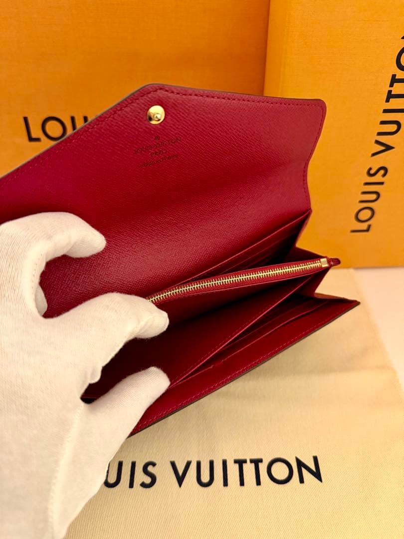 LOUIS VUITTON ポルトフォイユサラ　フューシャ　長財布