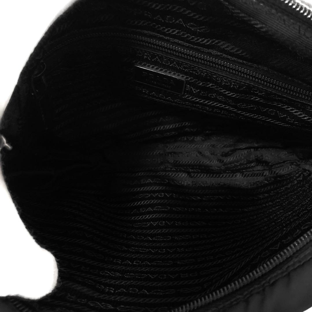 PRADA プラダ　ショルダーバッグ　ナイロン　トートバッグ　ブラック　黒　ロゴ