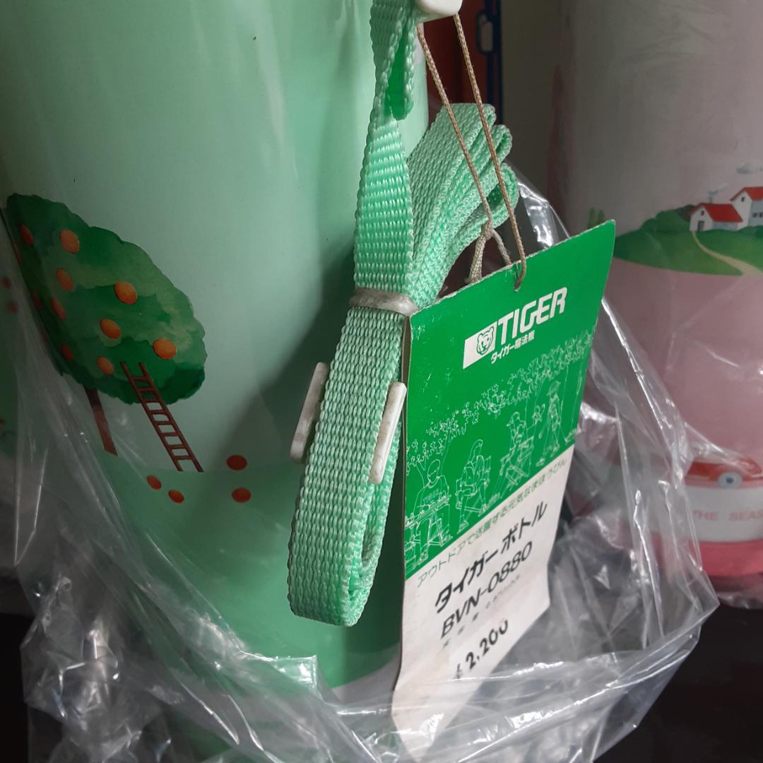 タイガー魔法瓶の水筒 8本