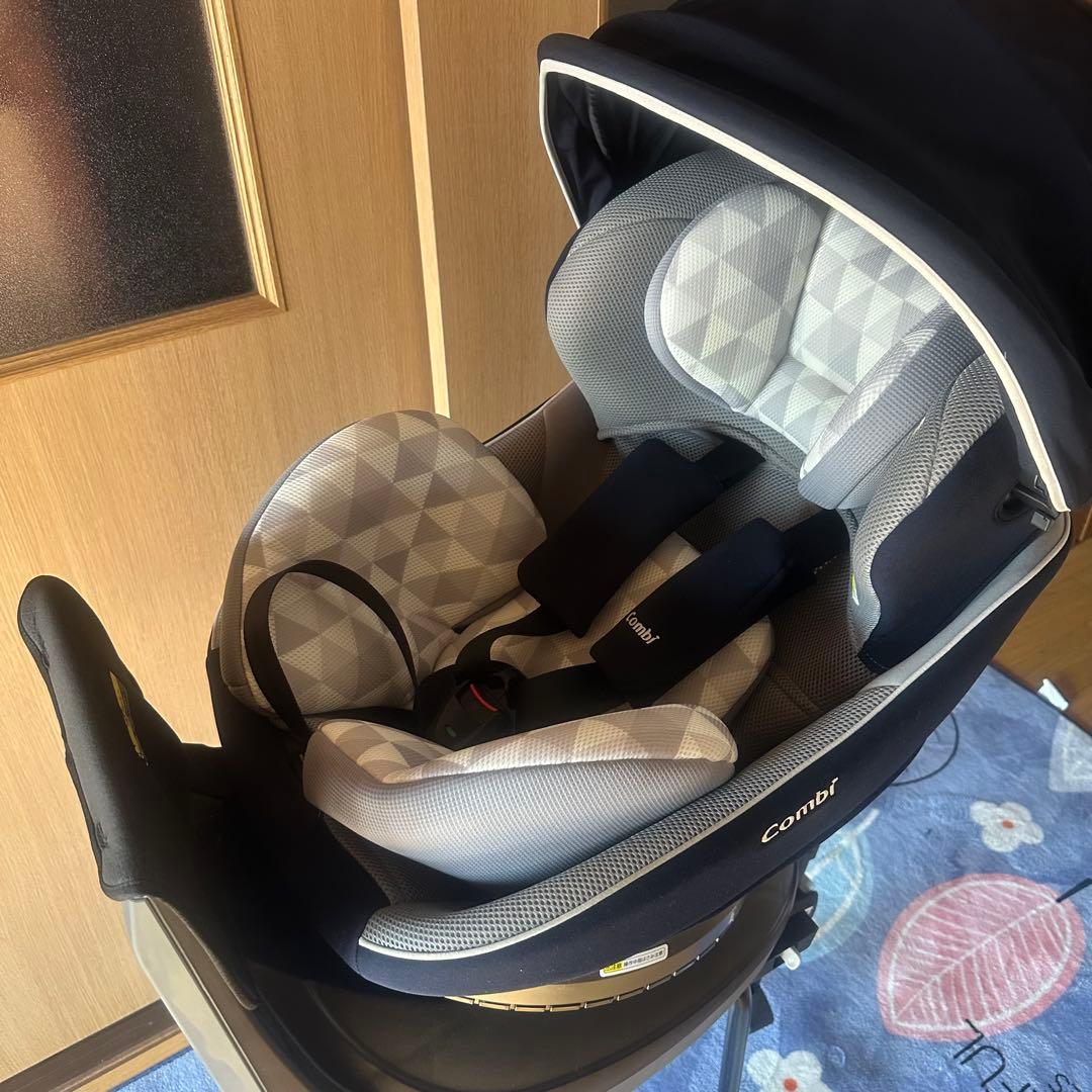 combi チャイルドシート クルムーヴ スマート ISOFIX エッグショック