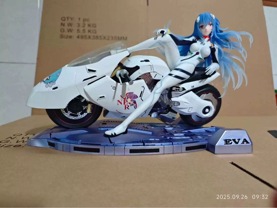 綾波レイ　フィギュア　エヴァンゲリオン