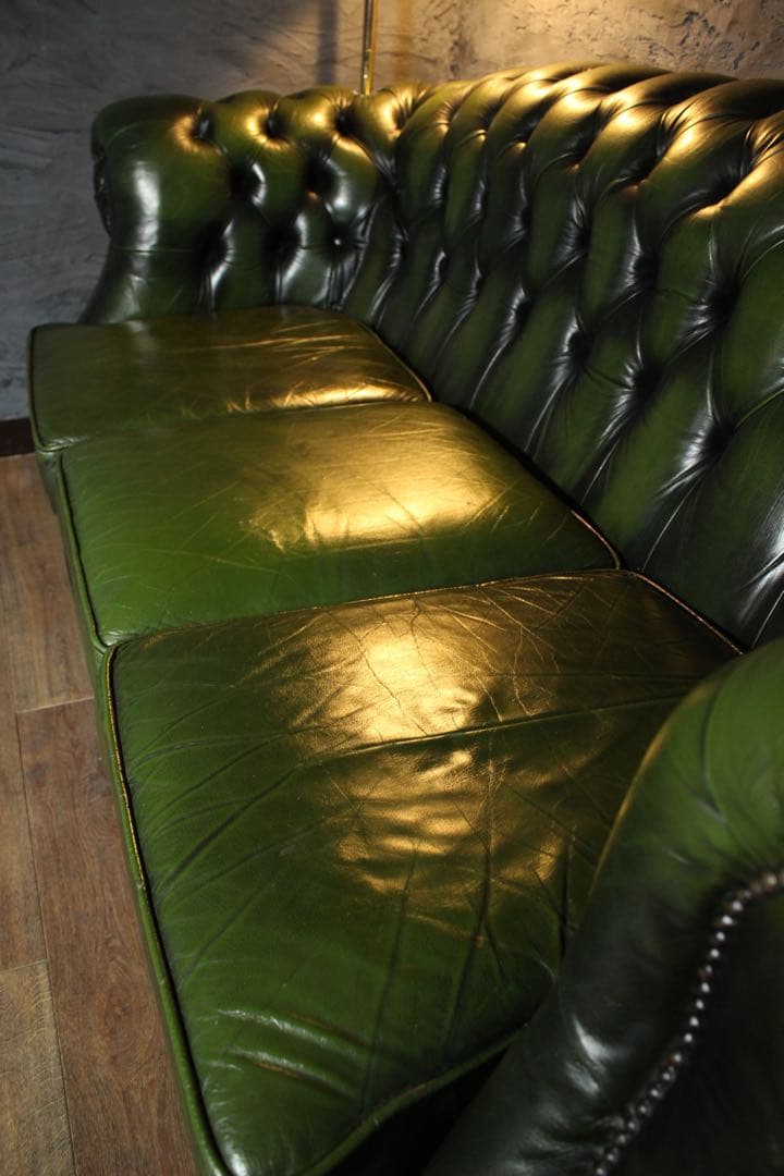 首都圏送無料〜英国チェスターフィールド 伝統キャスター式 総本革 輸入 ソファ