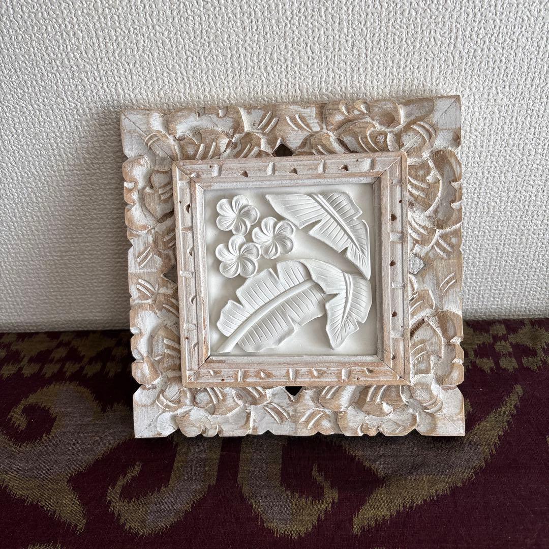 バリ島　木彫り額付きストーンレリーフ