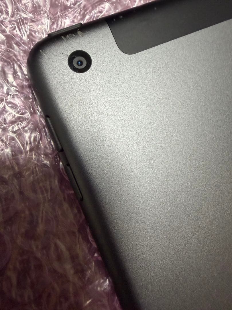 中*信様 iPad 第8世代