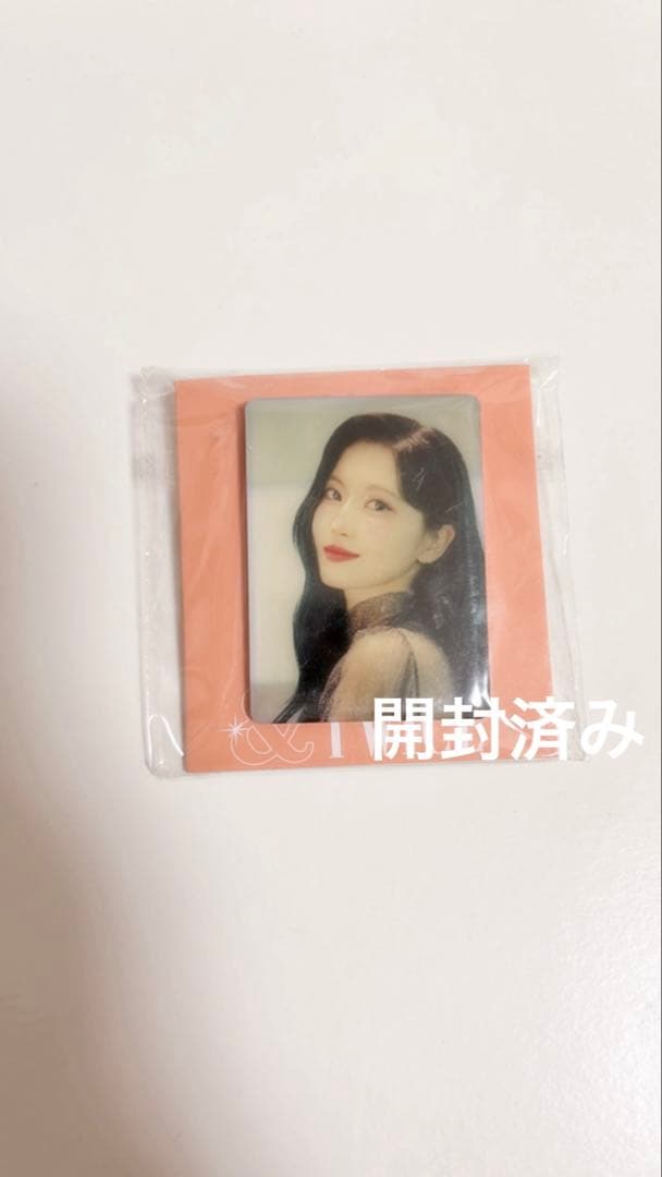 TWICEモモ　缶バッジ　ピンバッジセット