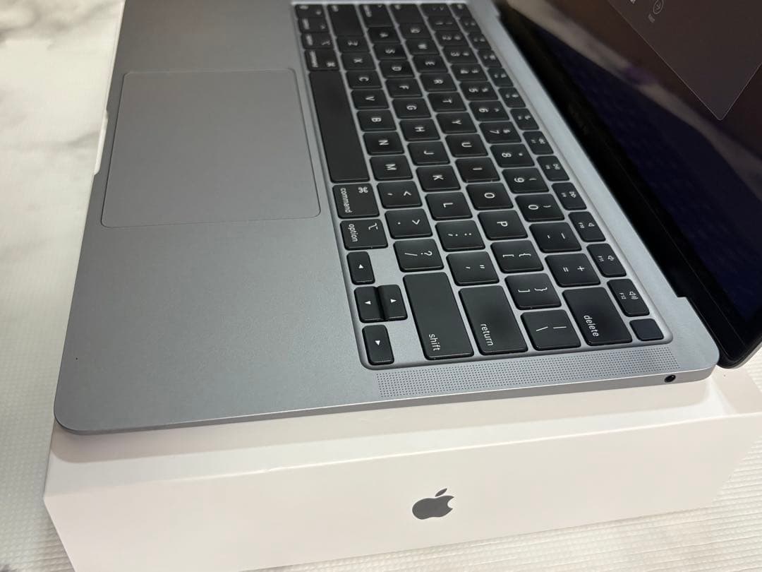【極美品】MacBook Air M1 16GB 1TB USキー
