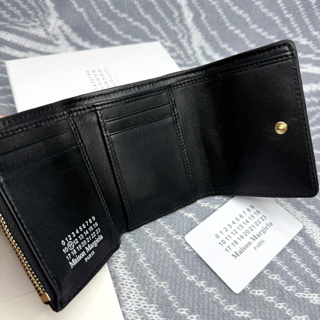 大人気♡ 三つ折り財布 エンベロープ プリント ラムスキン