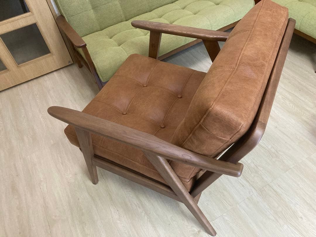 一人掛けソファ 北欧風 無垢材 ナチュラル 美品 定価11万 クラッシュゲイト