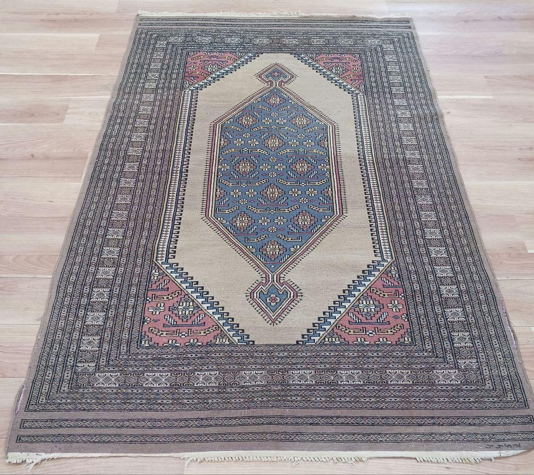 Y3080 パキスタン絨毯 ウール 手織り 193×125㎝ トライバルラグ