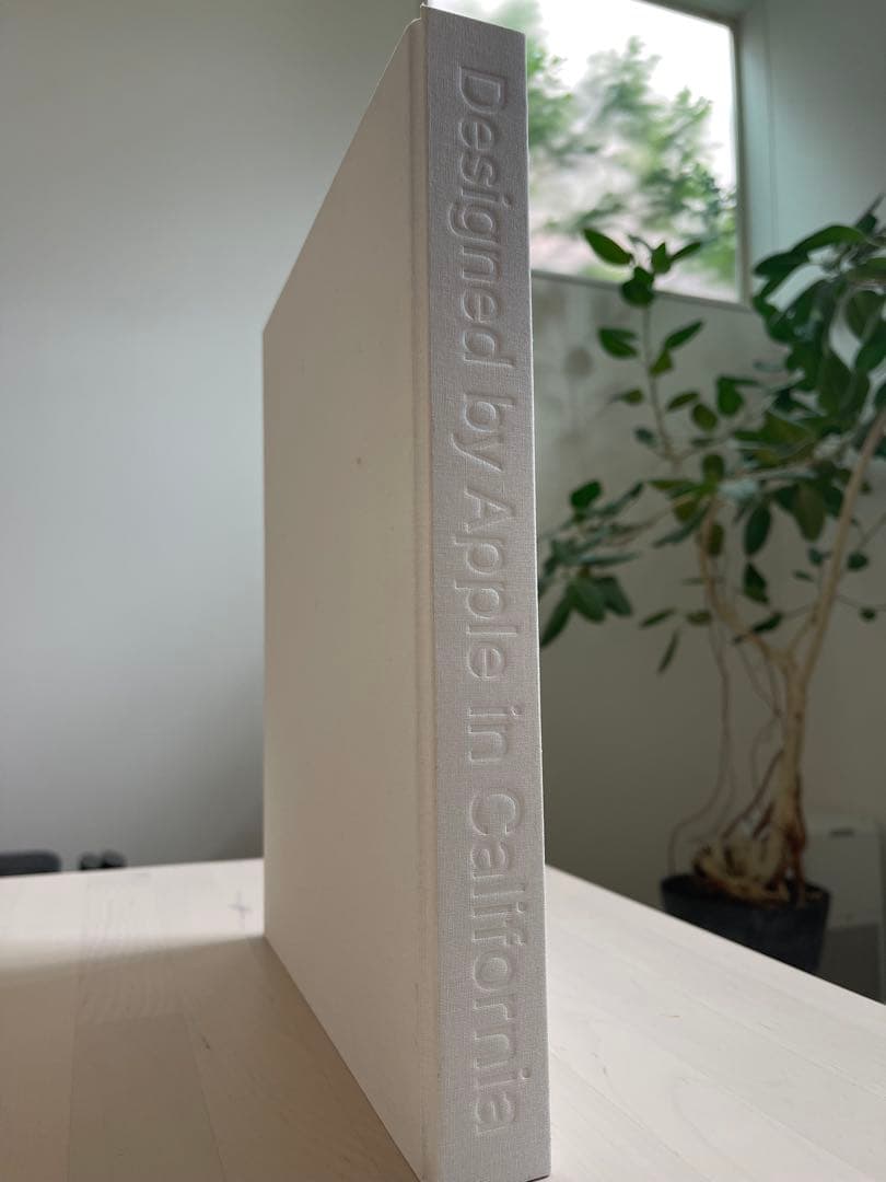 Designed by Apple in California(大サイズ）