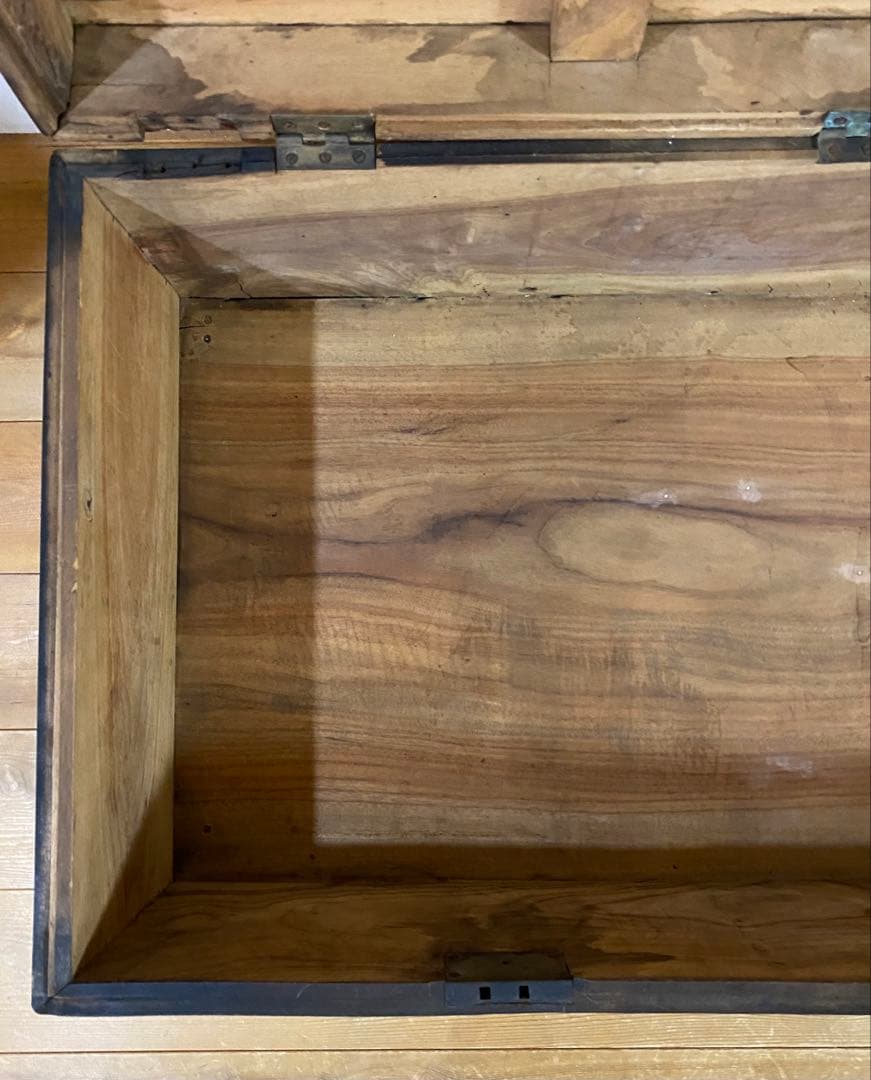 レトロ　アンティーク　木製の大きな箱