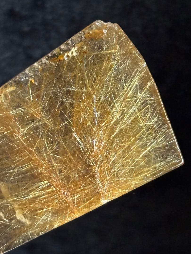 ゴールドルチルクォーツスラブ　プレート　かわいい　買い得　天然石