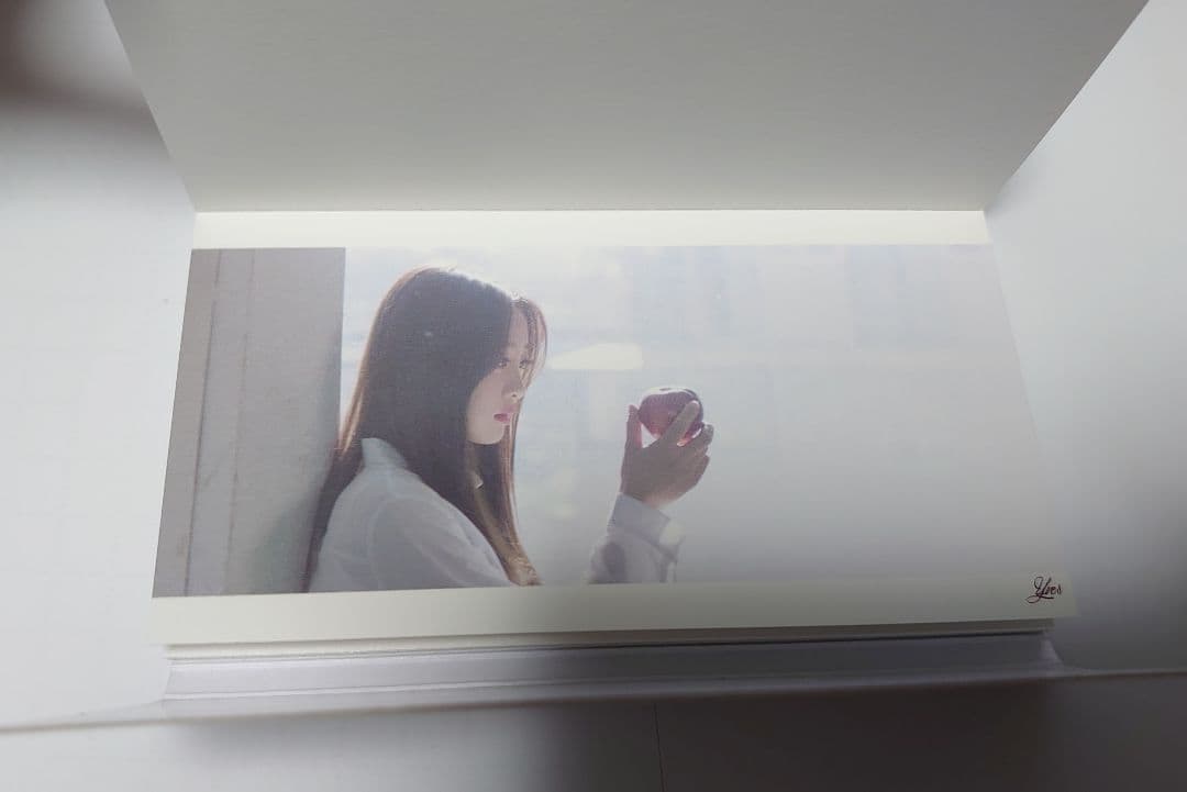 LOONA　今月の少女　深化学習班　ヨジンサイン入りMD